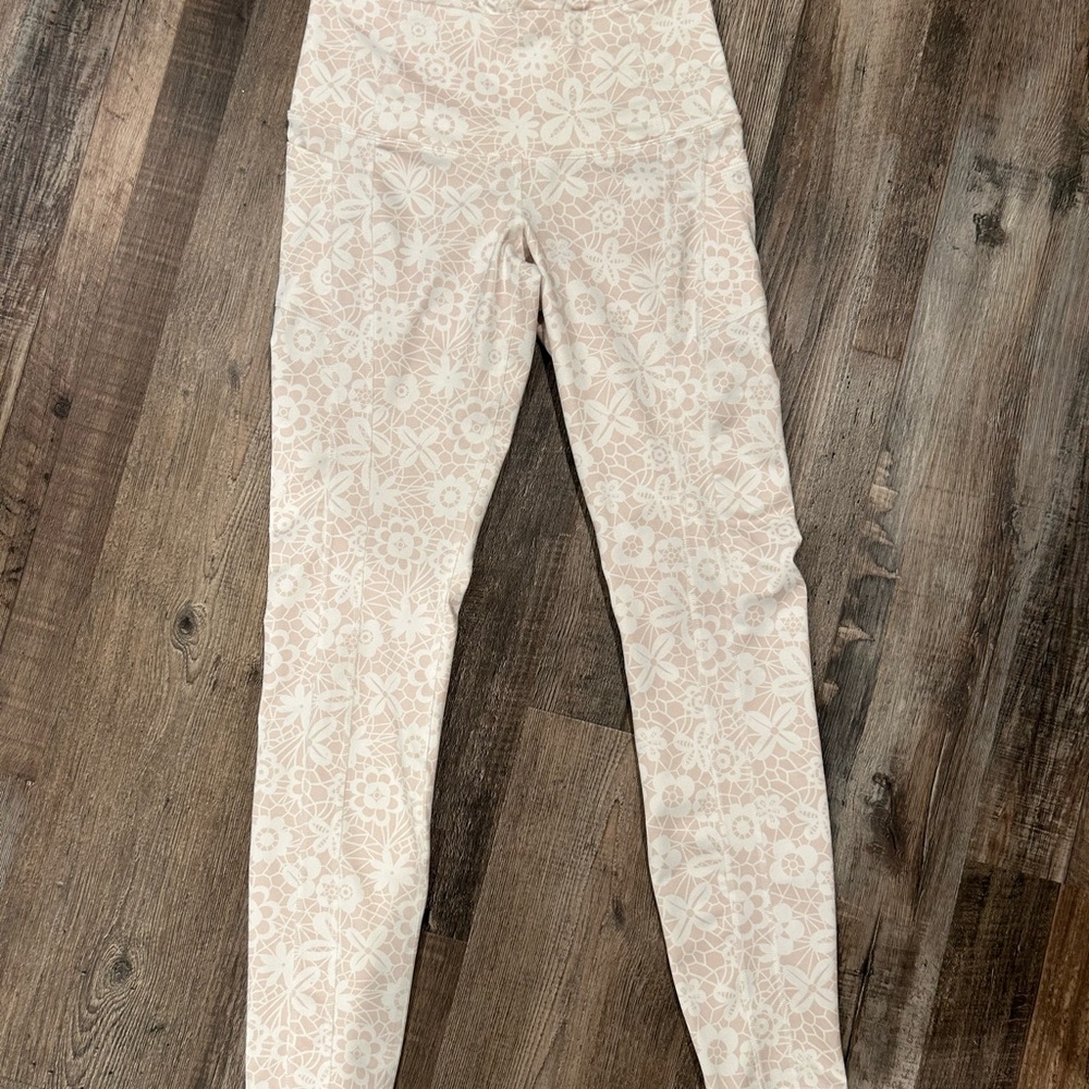 POPFLEX Lace/Floral Print Leggings